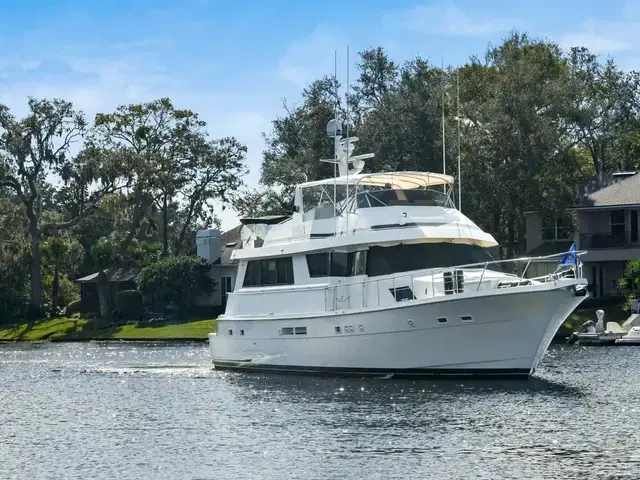 Hatteras Cockpit Motoryacht