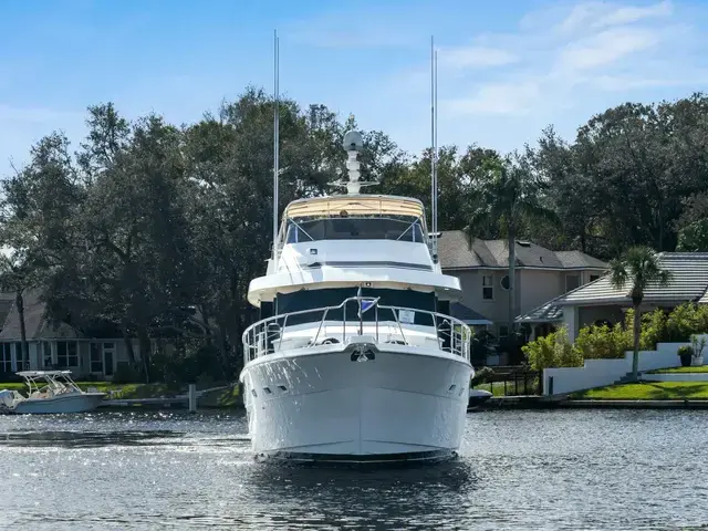 Hatteras Cockpit Motoryacht