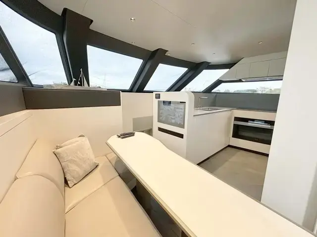 Azimut Magellano 25