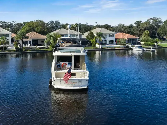 Hatteras Cockpit Motoryacht