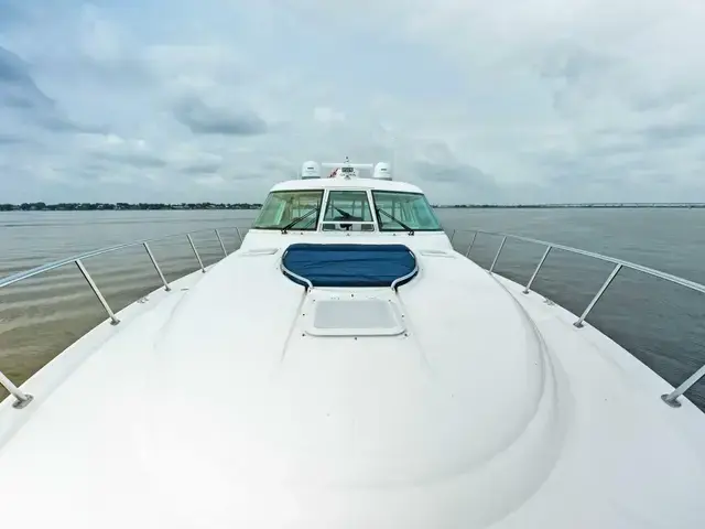 Tiara 44