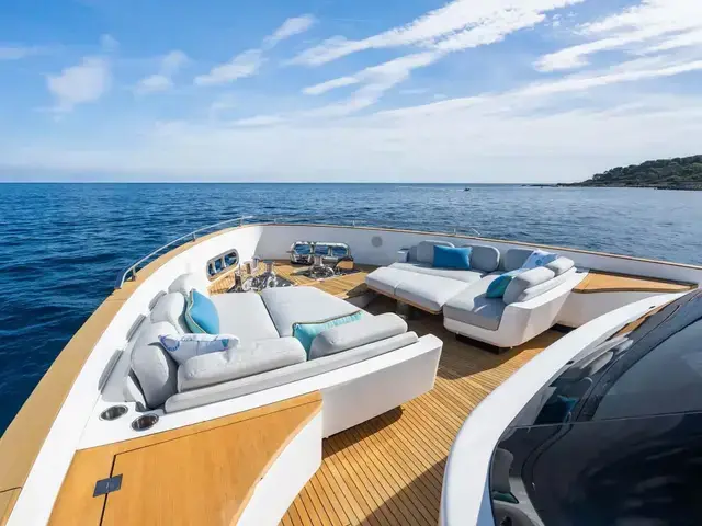 Azimut Magellano 25