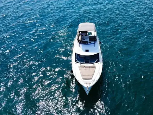 Bavaria E40 Flybridge