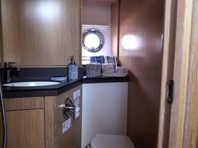 Bavaria E40 Flybridge