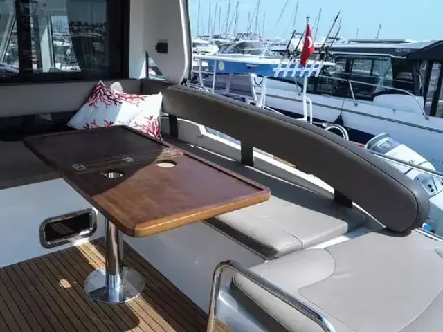 Bavaria E40 Flybridge