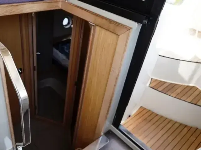 Bavaria E40 Flybridge