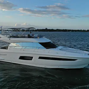 2015 Prestige 55'