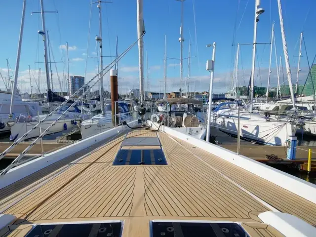 Hanse 588