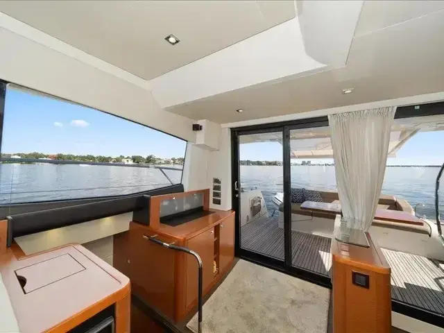 Prestige 55'