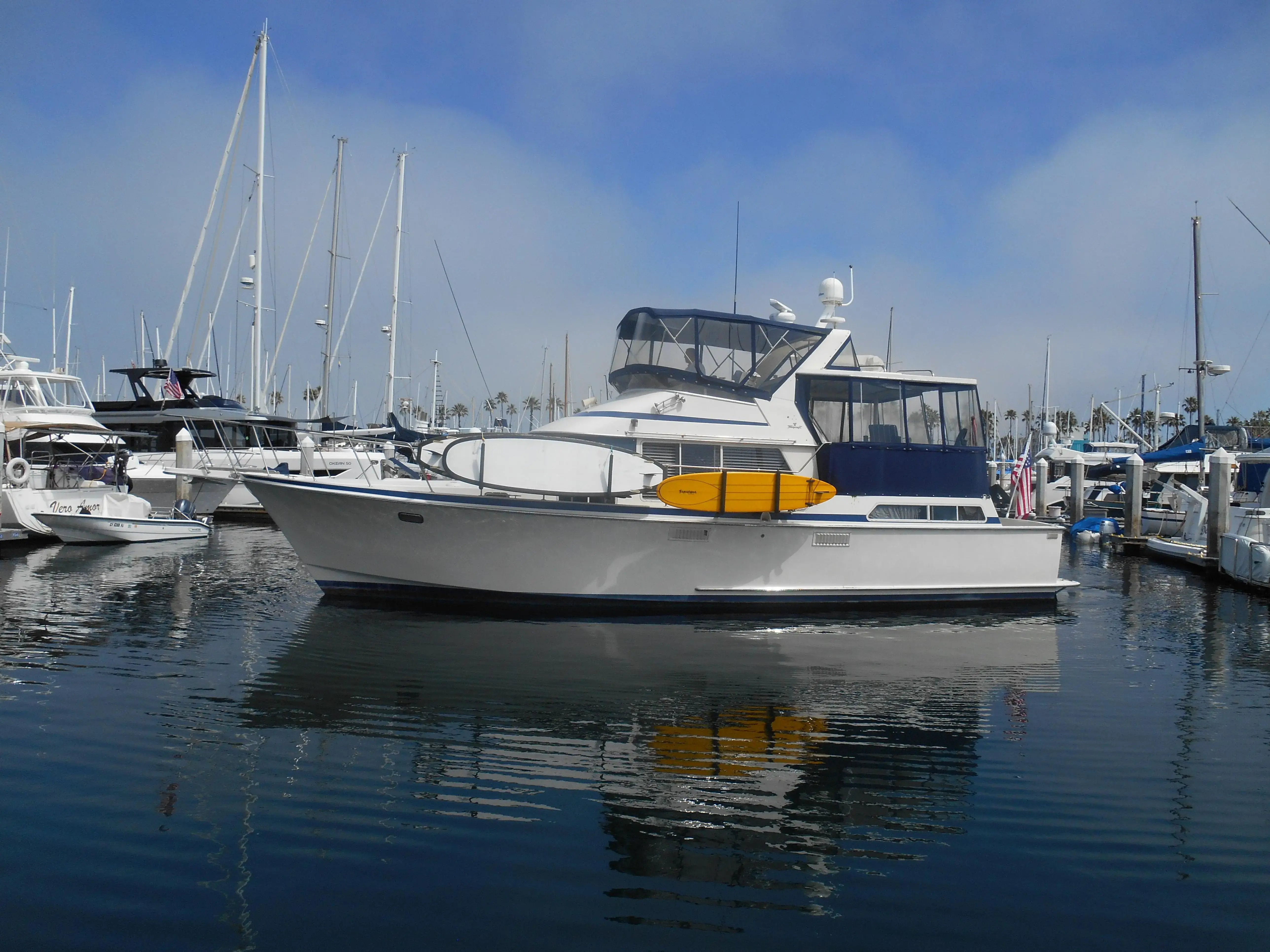 1990 Tollycraft 44 cockpit motoryacht