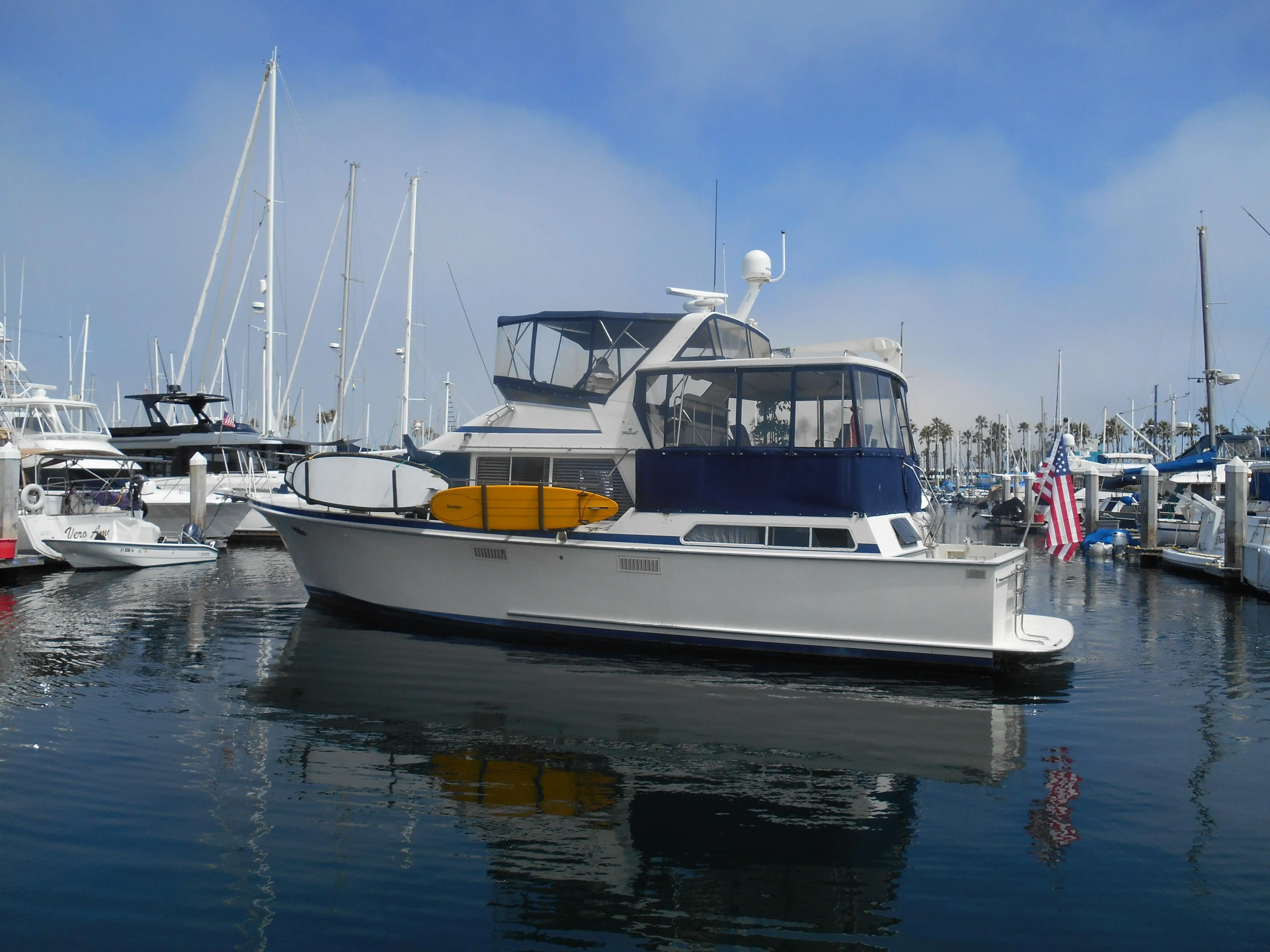 1990 Tollycraft 44 cockpit motoryacht