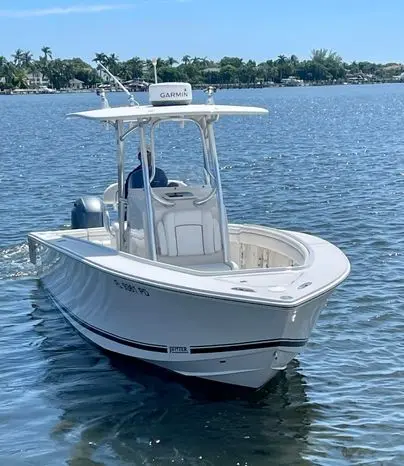 2011 Jupiter 26 fs center console