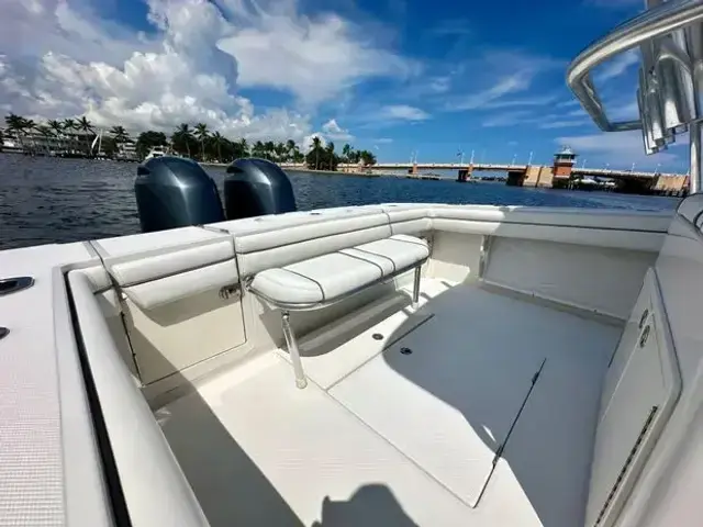 Jupiter 26 Fs Center Console