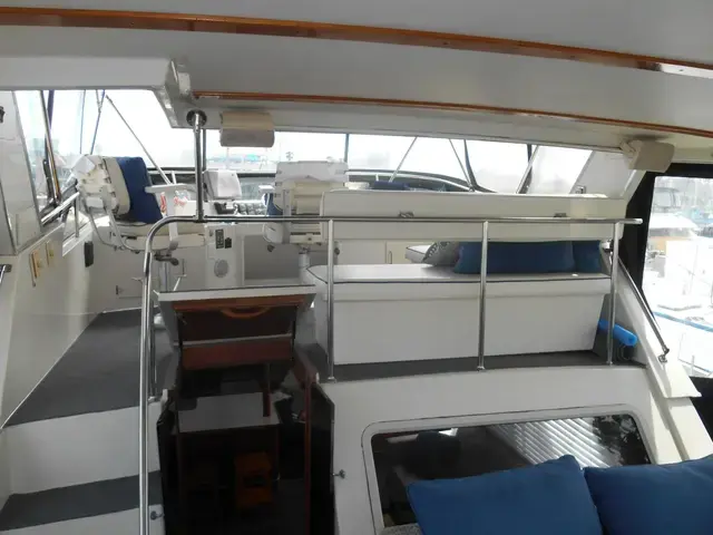 Tollycraft 44'