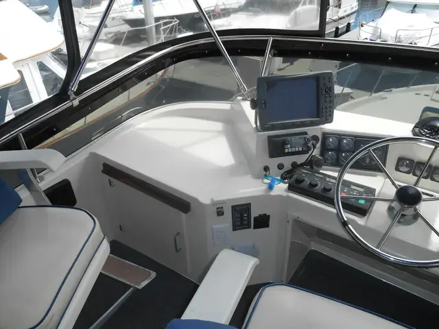 Tollycraft 44'