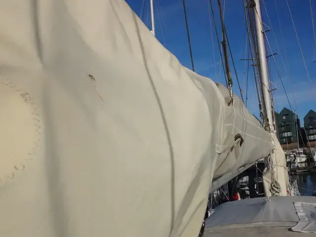 Camper & Nicholson 39 KETCH