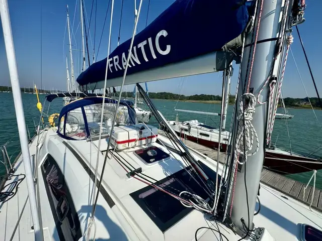 Beneteau Oceanis 43