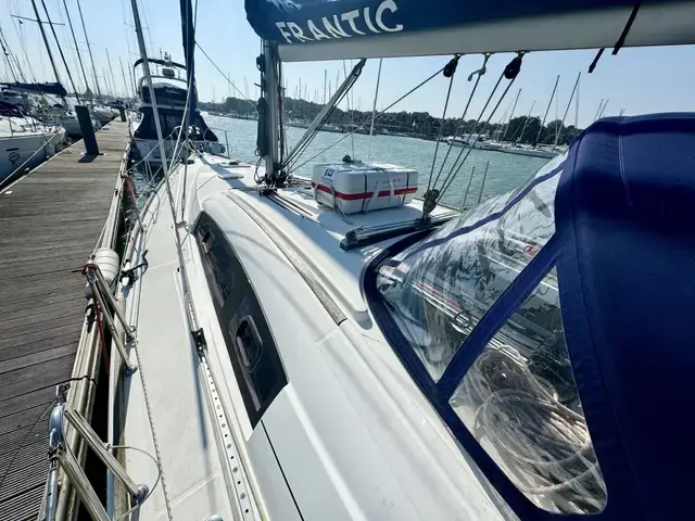 Beneteau Oceanis 43