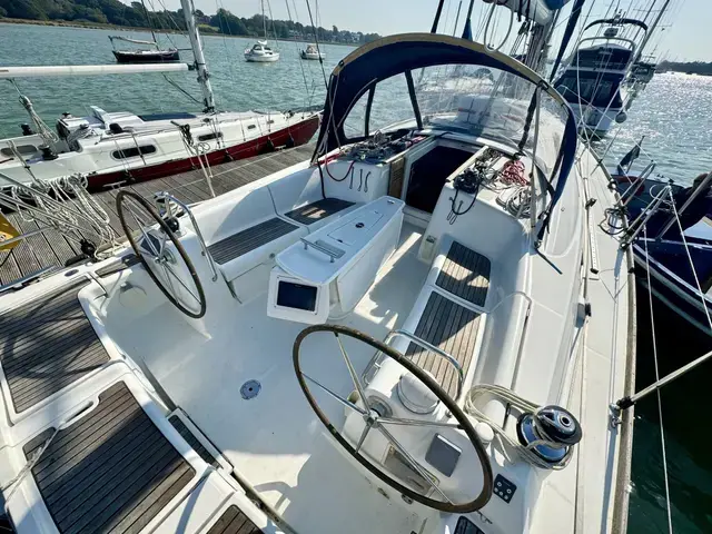 Beneteau Oceanis 43