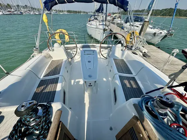 Beneteau Oceanis 43