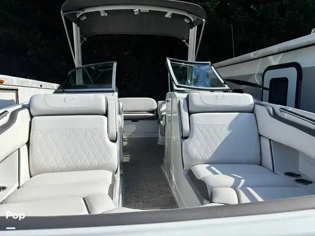 Crownline E255