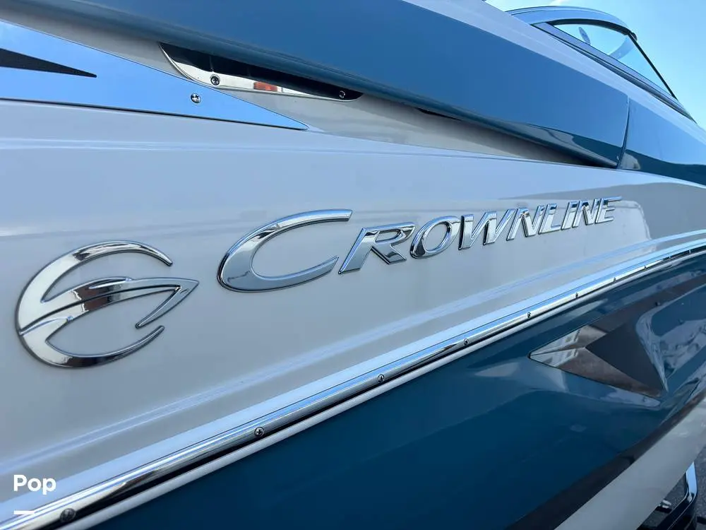 2022 Crownline e255