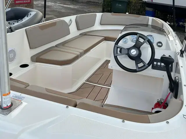 Quicksilver 475 aXess Open Boat - Cruiser