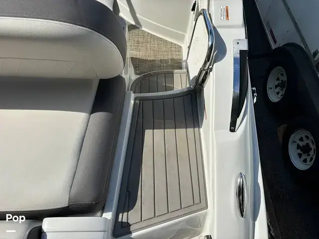 Crownline E255