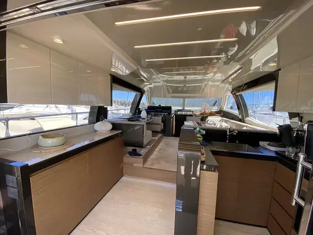 Ferretti Yachts 550