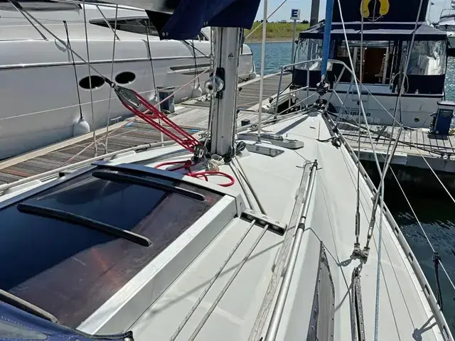 Beneteau First 305