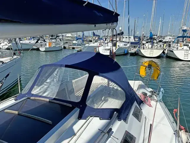 Beneteau First 305