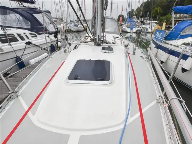 Hanse 331