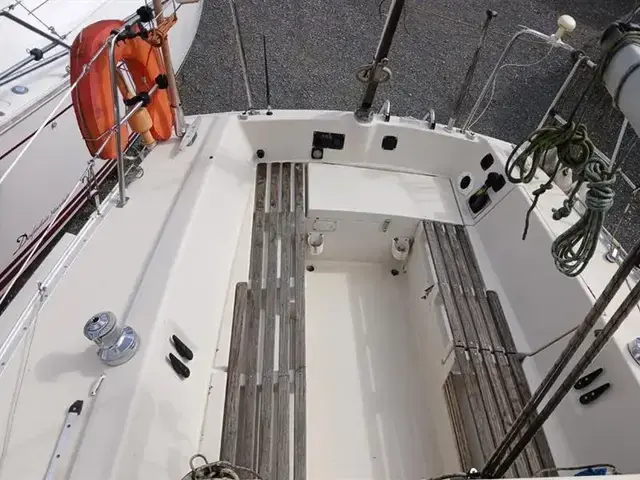 Beneteau First 28