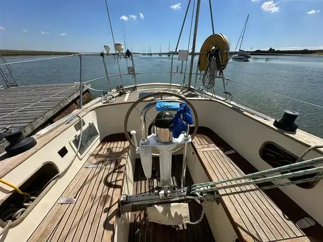 Tradewind 35