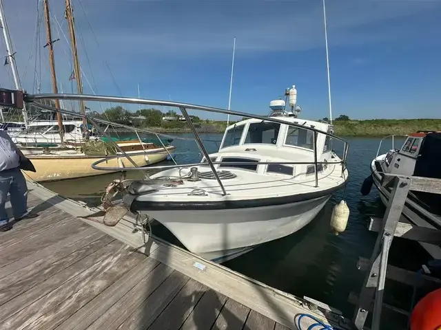 Aquabell 28 Extended wheelhouse