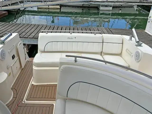 Rinker Fiesta Vee 270