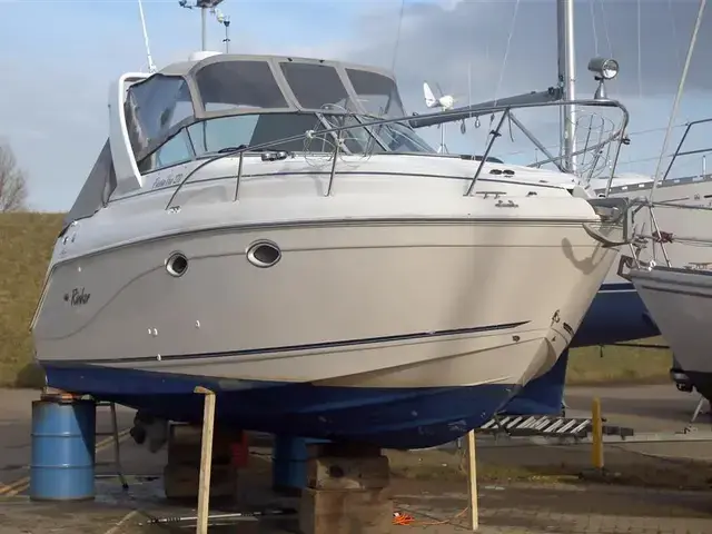 Rinker Fiesta Vee 270