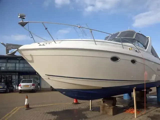 Rinker Fiesta Vee 270