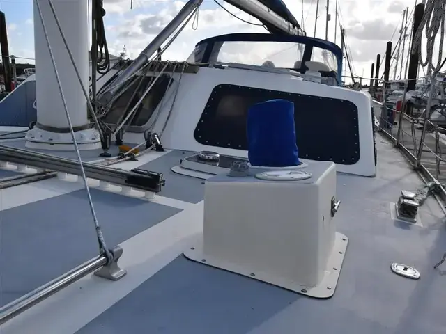 Freedom 47 Pilothouse