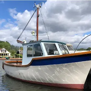 1976 Tamar 2000 FISHING