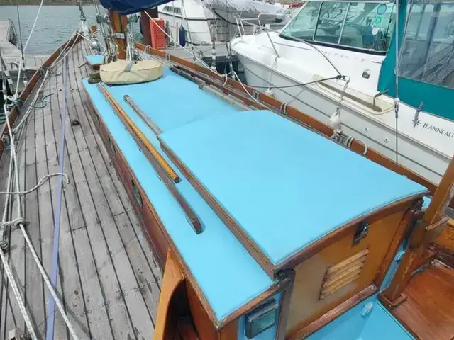 Harrison Butler Sloop 30