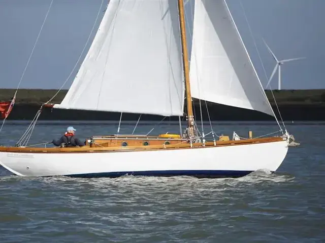 Harrison Butler Sloop 30