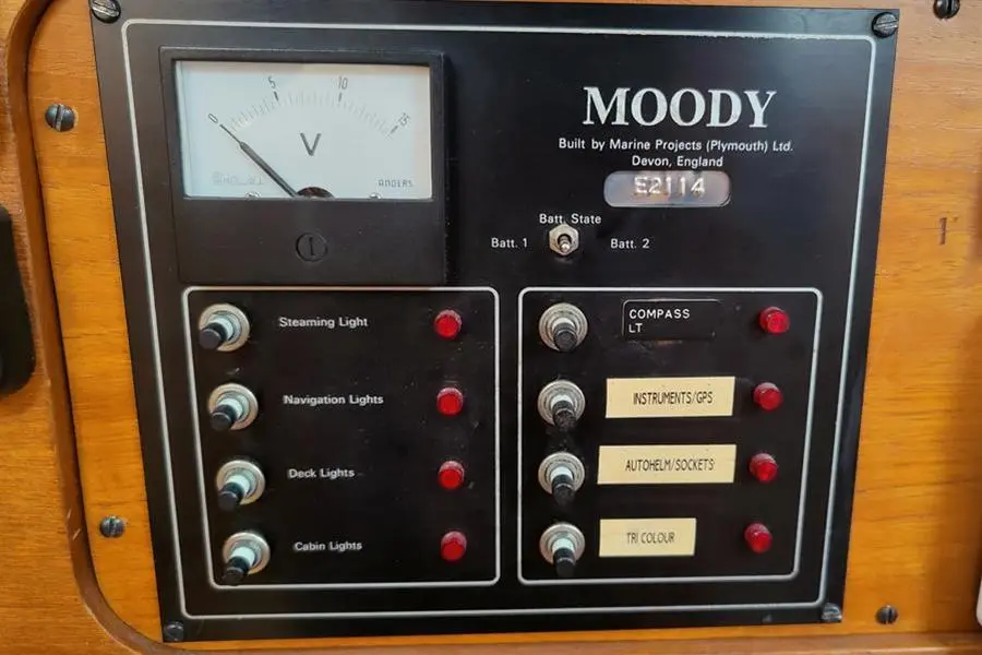 1985 Moody 31