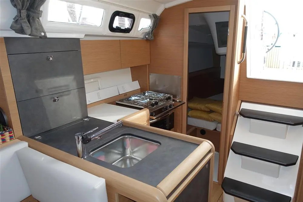 2024 Jeanneau sun odyssey 349