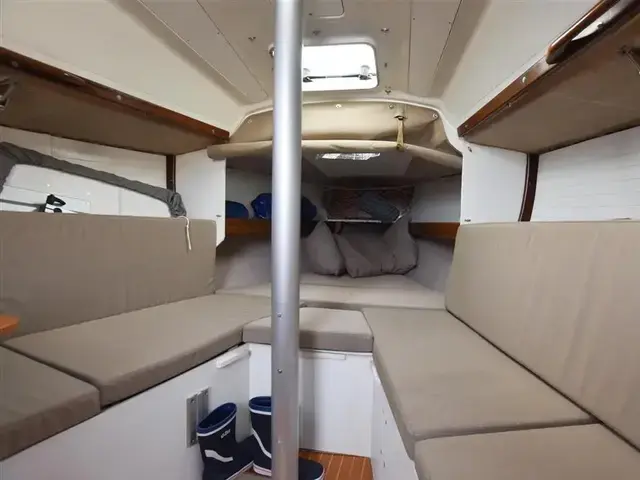 Beneteau First 285