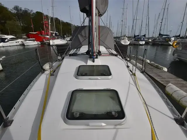 Beneteau First 285