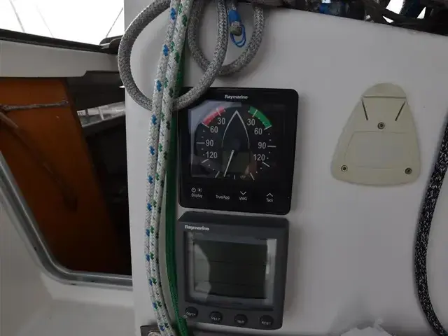 Beneteau First 285