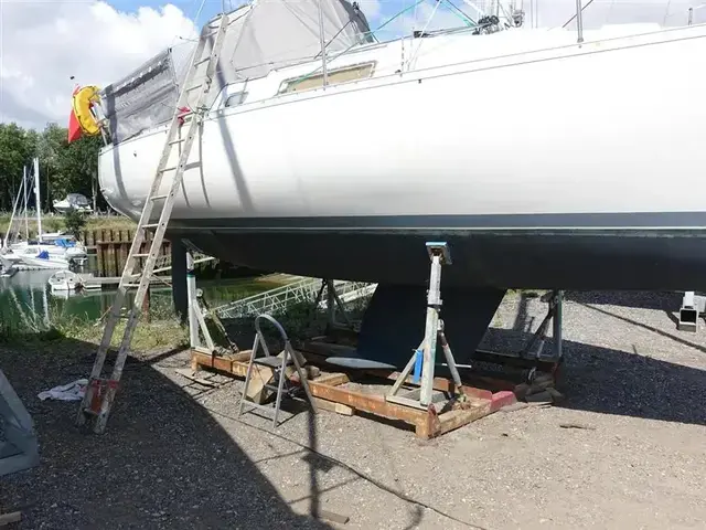 Beneteau First 285