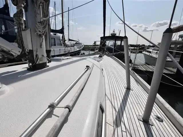 Hallberg Rassy 39