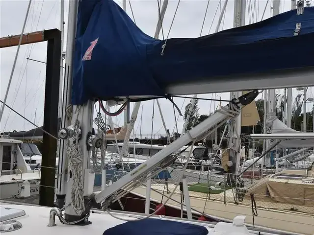 Hallberg Rassy 39